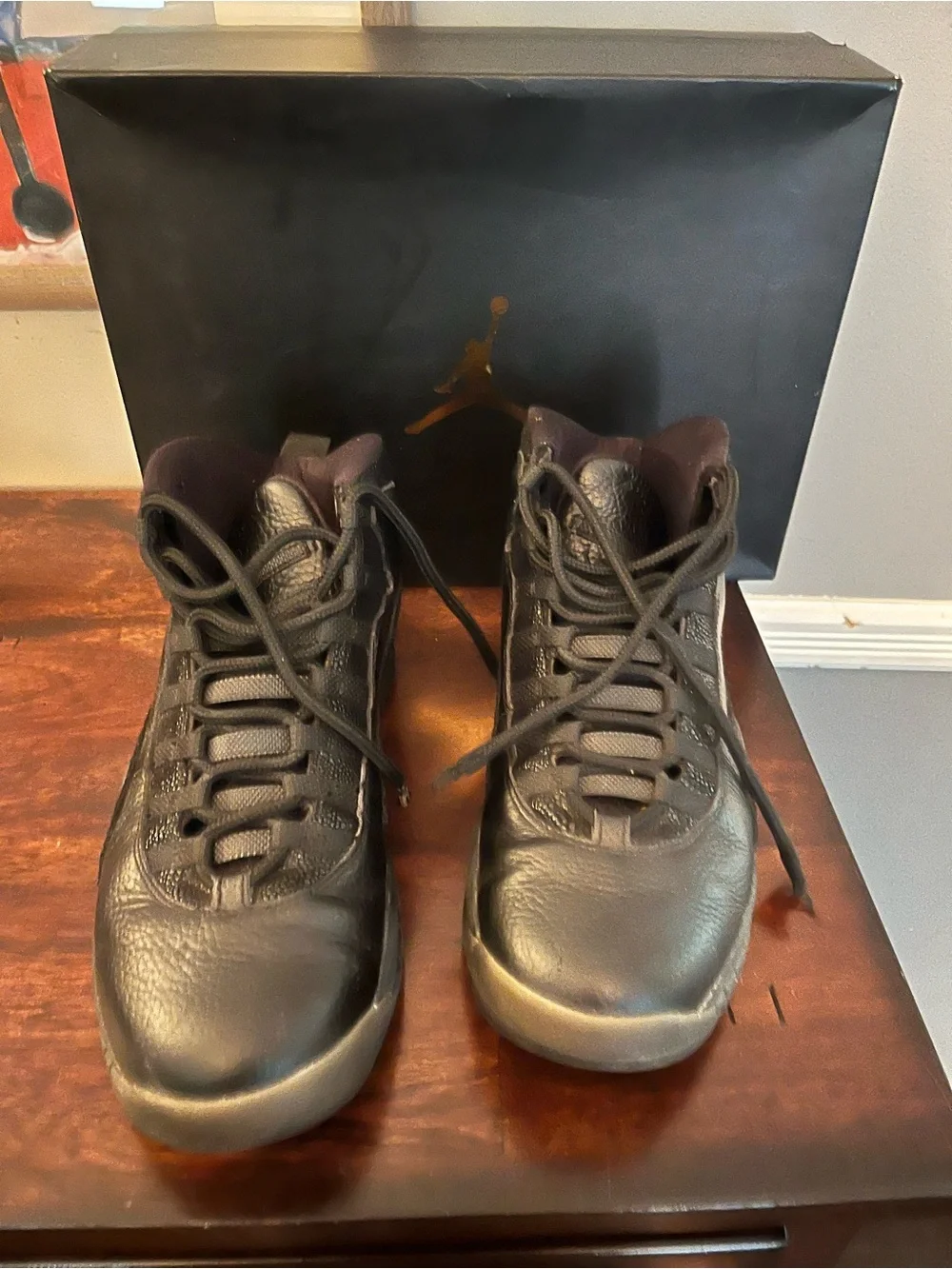 Air Jordan 10 Retro OVO 'Black' Air Jordan x OVO (October's Very Own) Sneakers